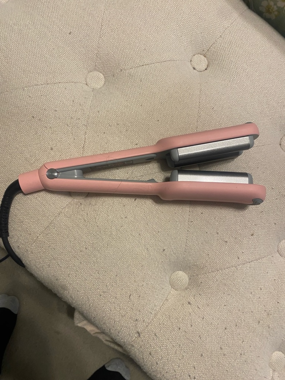 Compact Pink Ceramic Hair Crimper for Women - Smooth Styling